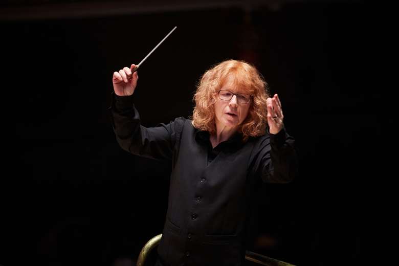 Sian Edwards conducts the Orchestra of Opera North at Huddersfield Town Hall 