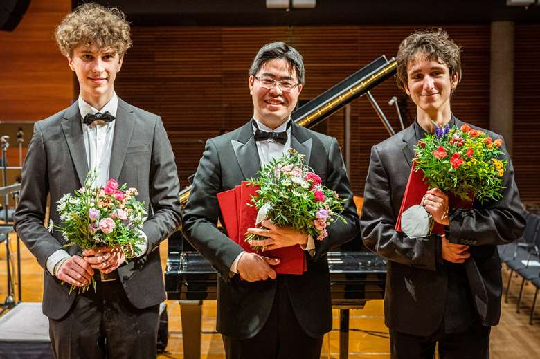 Left to right: Rune Leicht Lund, Shota Kaya, Valentin Magyar © Thomas Müller