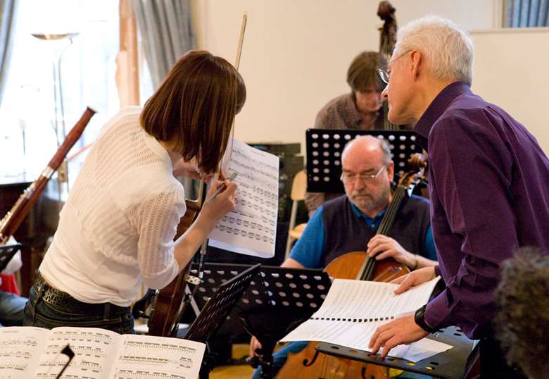 © London Chamber Orchestra