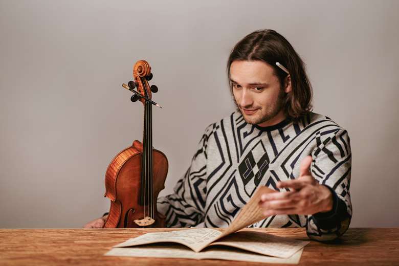 Mathis Rochat's search for music led him beyond the viola's repertoire © Clara Evans