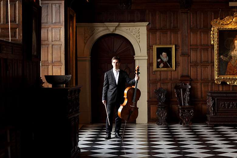 Cellist and artistic director Guy Johnston put together a free flowing programme ©Ben Wright
