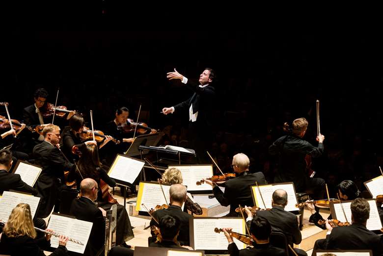 Gustavo Gimeno conducts the TSO ©Jag Gundu