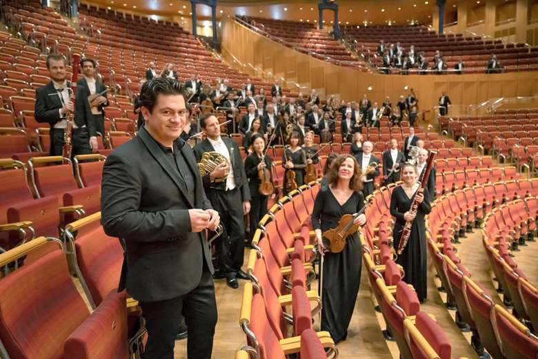 Cristian Măcelaru: 'I am truly fortunate to continue our strong and enriching relationship in this new capacity as artistic partner.' © Thomas Brill