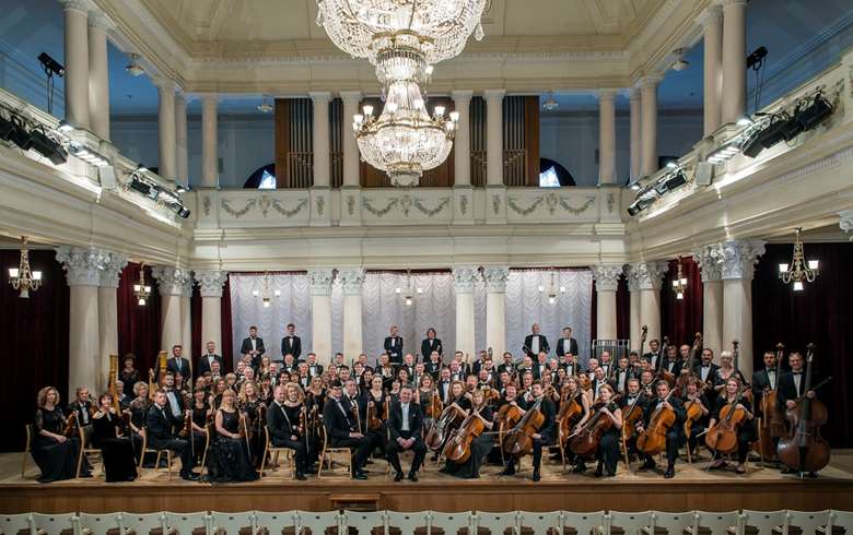 The NSOU performs at Kyiv's Lysenko Column Concert Hall to reduced audience numbers to ensure there will be room for everyone in the Hall's air raid shelter when the sirens sound (Image courtesy of the NSOU)