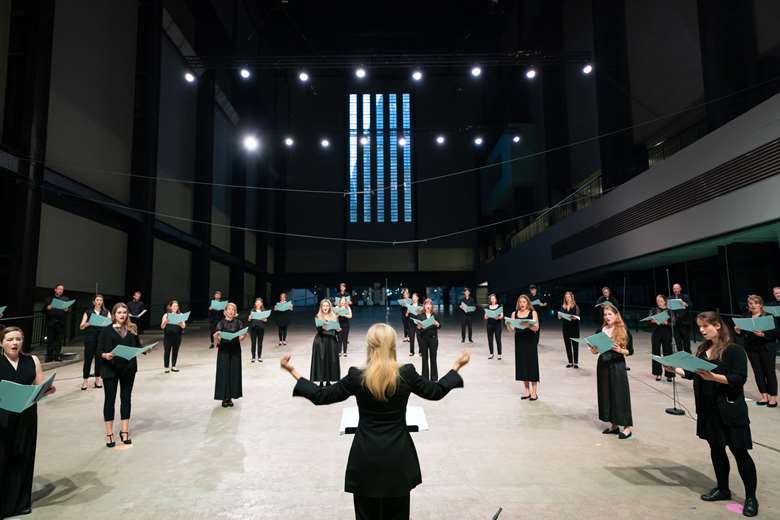 The ORA Singers celebrated the 450th Anniversary of Thomas Tallis' Spem in Alium in 2020 with a unique performance in the Turbine Hall of Tate Modern © Nick Rutter