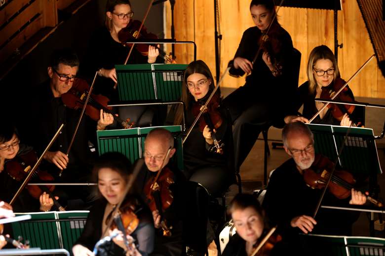 'Conservatoires train us very well orchestrally, but playing in a symphony orchestra is very different to playing within an opera production.’ Yuliya Ostapchuk (centre) plays within Glyndebourne Sinfonia © Glyndebourne Productions/Sam Stephenson