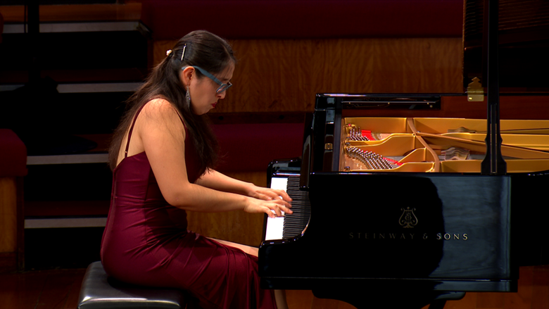 Priscila Navarro performs in the 2021 Leeds International Piano Competition semi-finals (Image courtesy of Leeds International Piano Competition)