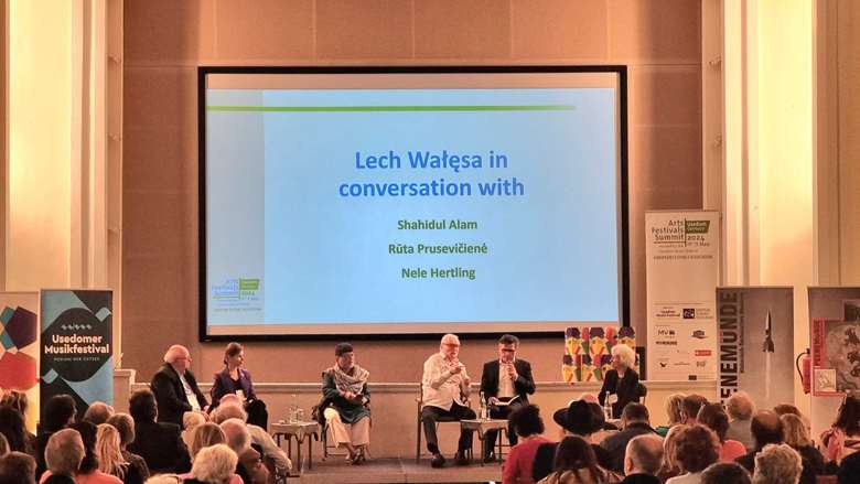 Nobel Prize winner Lech Wałęsa, photographer and human rights activist Shahidul Alam, Vilnius Festival and National Philharmonic Society of Lithuania director Rūta Prusevičienė and Berlin Academy of the Arts’ Nele Hertling at the summit’s keynote.