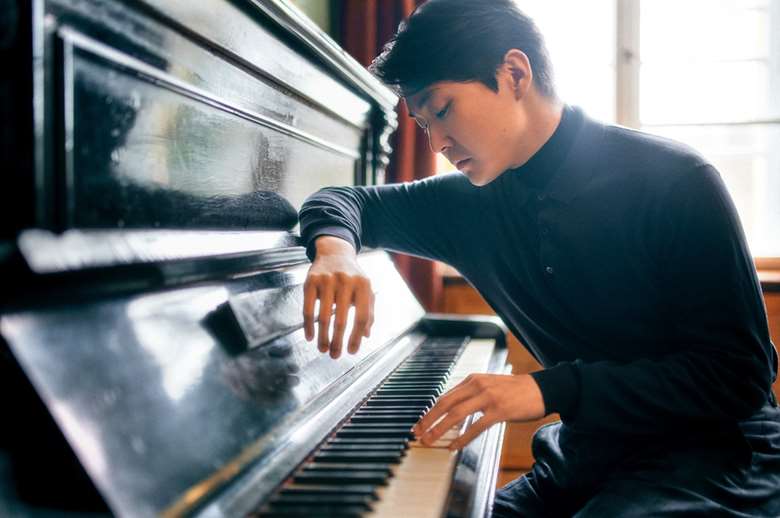 The festival concludes on 20 November the world premiere of a new concerto by composer Dong-hoon Shin written for pianist Seong-Jin Cho © Christopher Koestlin
